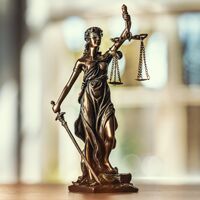 Justitia-Statue aus Bronze